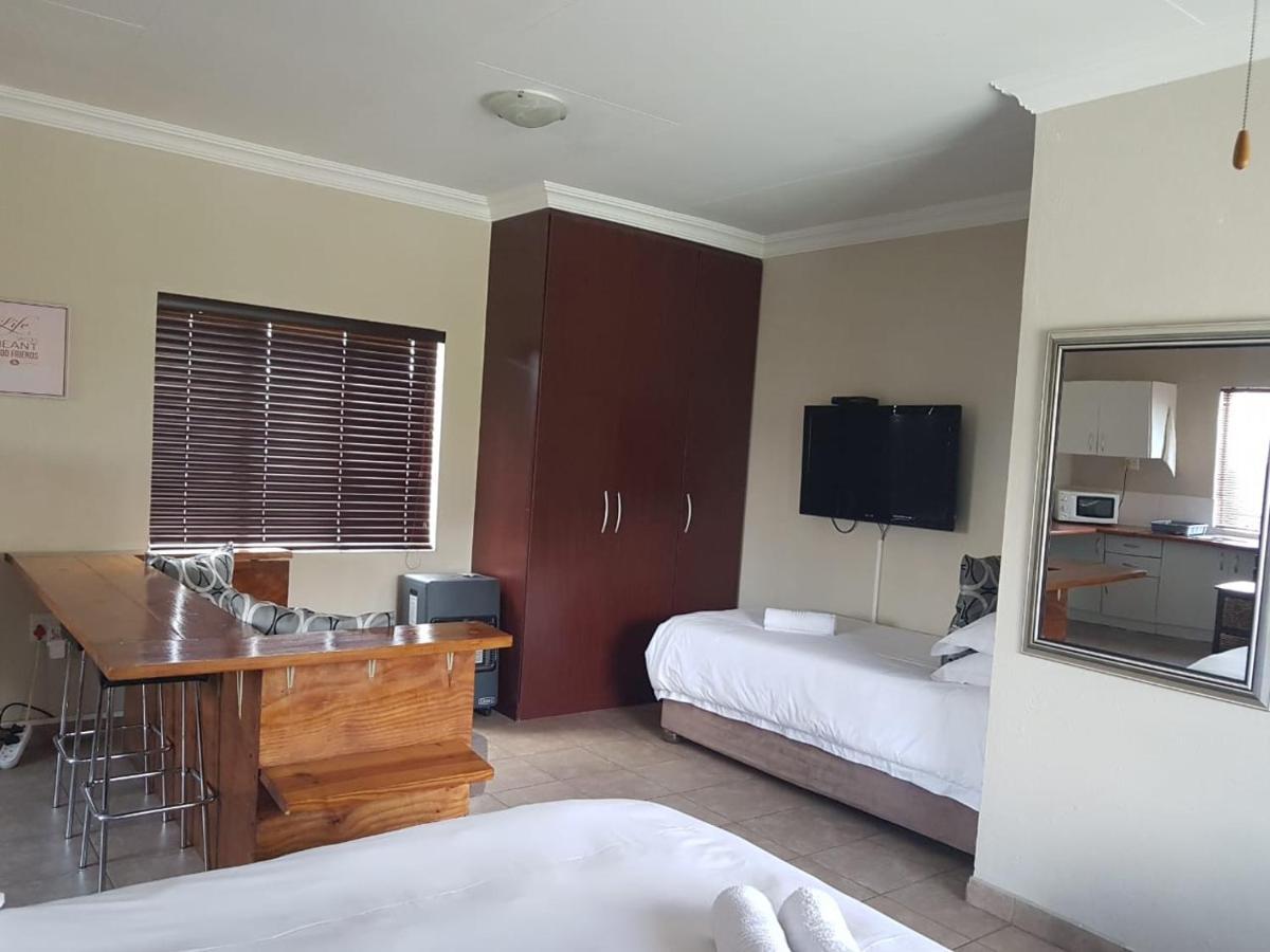 Private Apartments & Biz Stays Pretoria-Noord Extérieur photo